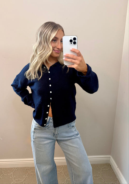 The Classic Cardigan (NAVY)