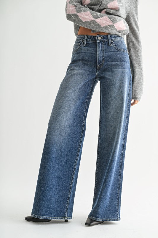 Ultra Wide Jeans